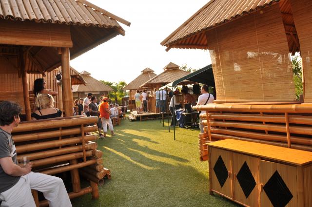 min 2010 07 11 river island village 019